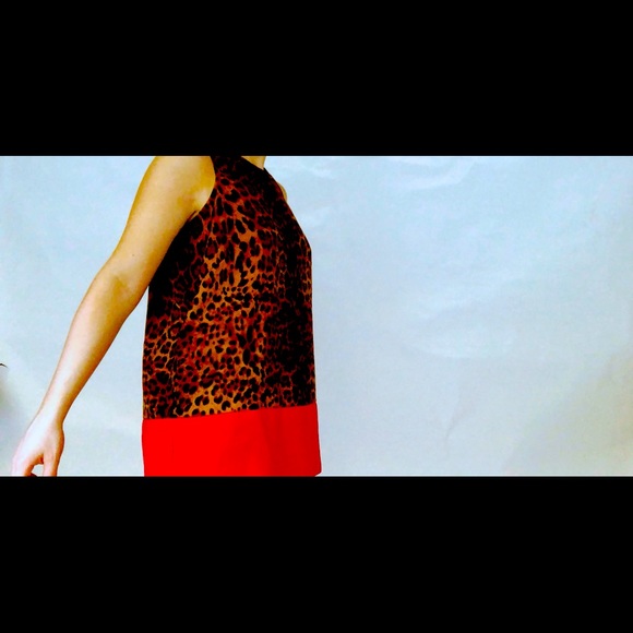 Leopard print Sleeveless Top - Picture 3 of 5